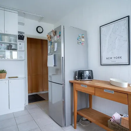 Lovely In The Center Of Apartment